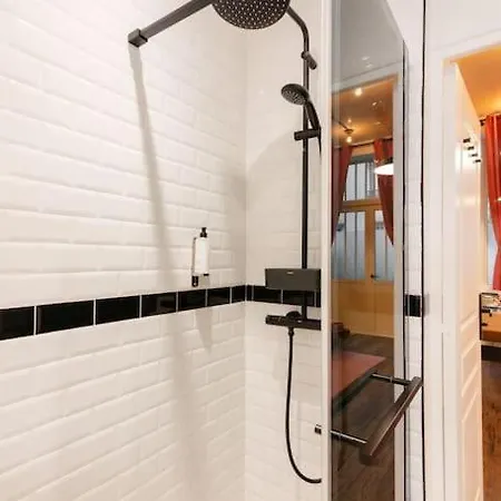 Montmartre Rue Des Martyrs Loft With Ac, 4-7 Peo Apartment *