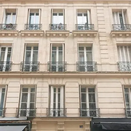Montmartre Rue Des Martyrs Loft With Ac, 4-7 Peo Apartment *