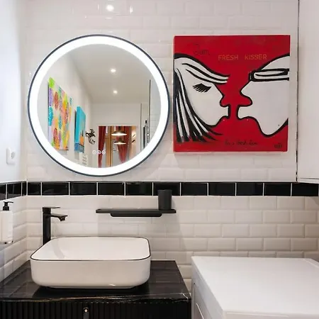 Apartment Montmartre Rue Des Martyrs Loft With Ac, 4-7 Peo