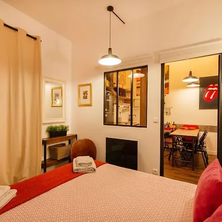 Apartment Montmartre Rue Des Martyrs Loft With Ac, 4-7 Peo *