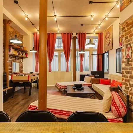 Montmartre Rue Des Martyrs Loft With Ac, 4-7 Peo Apartment