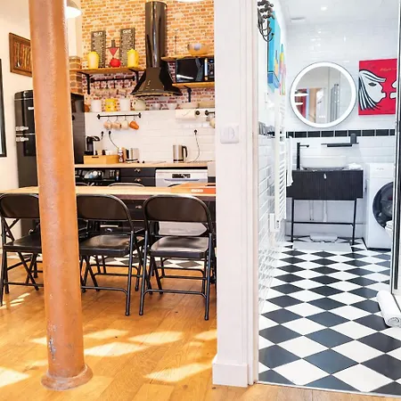 Montmartre Rue Des Martyrs Loft With Ac, 4-7 Peo *