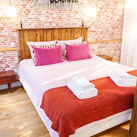 Apartmán Montmartre Rue Des Martyrs Loft With Ac, 4-7 Peo
