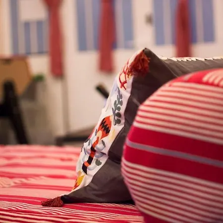Montmartre Rue Des Martyrs Loft With Ac, 4-7 Peo דירה *